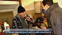 Fausto vive da solo in condizioni disumane