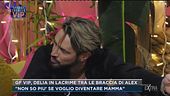 Gf vip, Delia in lacrime tra le braccia di Alex