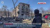 Guerra in Ucraina, in un quartiere tra le case bombardate