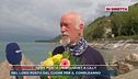 Seba porta un bouquet a Lilly nel loro posto del cuore per il compleanno