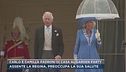 Carlo e Camilla padroni di casa al Garden Party