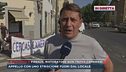 Firenze, cerca camerieri con uno striscione