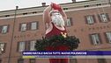 Babbo Natale bacia tutti: nuove polemiche