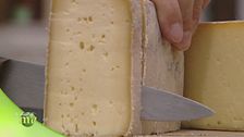 La produzione del formaggio Raschera