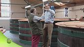 Orzo, acqua, lieviti: sua maestà il whisky