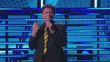 Massimo Ranieri in "Lettera di là dal mare"