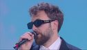 Dargen D'Amico canta "Dove si balla"