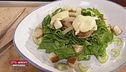 Caesar salad pollo e salsa allo yogurt e Crostata amarene e cioccolato fondente