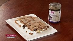 Pinsa romana dolce e gelato allo yogurt e mirtillo