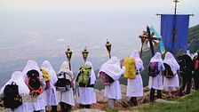 Il grande fascino della processione da Fontainemore a Oropa