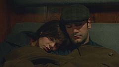 Zuleyha e Yilmaz vengono derubati