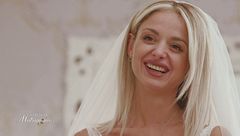 La scelta dei vestiti di Gennaro e Viviana