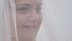 La scelta dei vestiti di Ester e Daniele