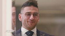 La scelta dei vestiti di Katia e Andrea