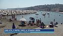 Caro-vita, a Napoli vince la spiaggia libera
