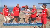 Castelporziano, la protesta in spiaggia dei bagnini