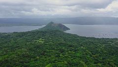 Statuette hawaiane/Isola di Bohol/muro di teschi/Silkhenge