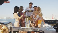Un pomeriggio di fuoco sullo yacht