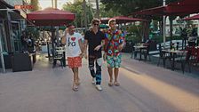 Per le vie dello shopping di Miami con Andrea Damante