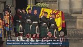 Elisabetta, il feretro è a Buckingham Palace