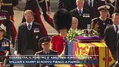 Elisabetta, il feretro è arrivato a Westminster