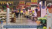 Milano, accoltellamento al centro commerciale