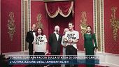 Londra, torta in faccia sulla statua di cera di Re Carlo