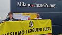La protesta a Linate, contro i jet privati