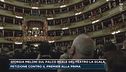 Petizione contro il premier alla prima della Scala