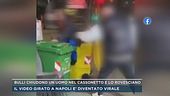 Bulli chiudono un uomo nel cassonetto e lo rovesciano