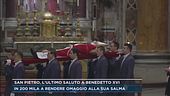 San Pietro, l'ultimo saluto a Benedetto XVI