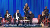 Addio a Costanzo, l'ultimo abbraccio di Federica