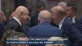Silvio Berlusconi, l' ultimo abbraccio degli amici