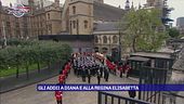 Gli addii a Diana e alla regina Elisabetta