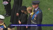 Funerali reali, l'omaggio dei nipotini alla bisnonna