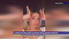 La moda di togliersi le rughe con il nastro adesivo