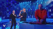 Tiziano Ferro e i Sottotono in: "Solo lei ha quel che voglio"