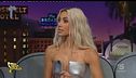 Moda caustica, Kim Kardashian e l'abito "spaziale"