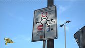 La "psico" rotonda e i cartelli ambigui di Reggio Emilia