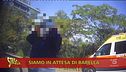 Mancano (ancora) le barelle, ambulanze ferme in attesa