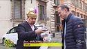 Il Vespone e la sfera che prevede il futuro dei politici