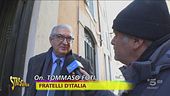Lucci cerca volontari per difendere il Parlamento