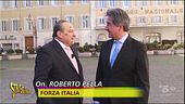 Il Vespone tra le mummie del PD e le torte di Forza Italia