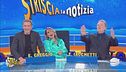 Gran finale con Barbara D'Urso sul bancone di Striscia