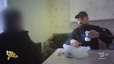 Esclusivo: a Caivano nel covo dello spaccio della cocaina