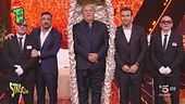 Con Pio e Amedeo, il funerale di Gerry Scotti è tutto da ridere