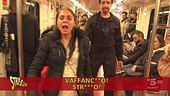 Spinte, sputi e insulti per Staffelli e la ragazza anti-borseggi