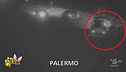 Campioni di inciviltà e di lancio di spazzatura in autostrada