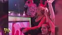 Oriana Marzoli palpeggiata durante un evento in discoteca