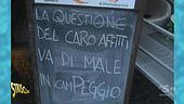 Striscioni rubati e scritte da pollo: è "Striscia il cartellone"